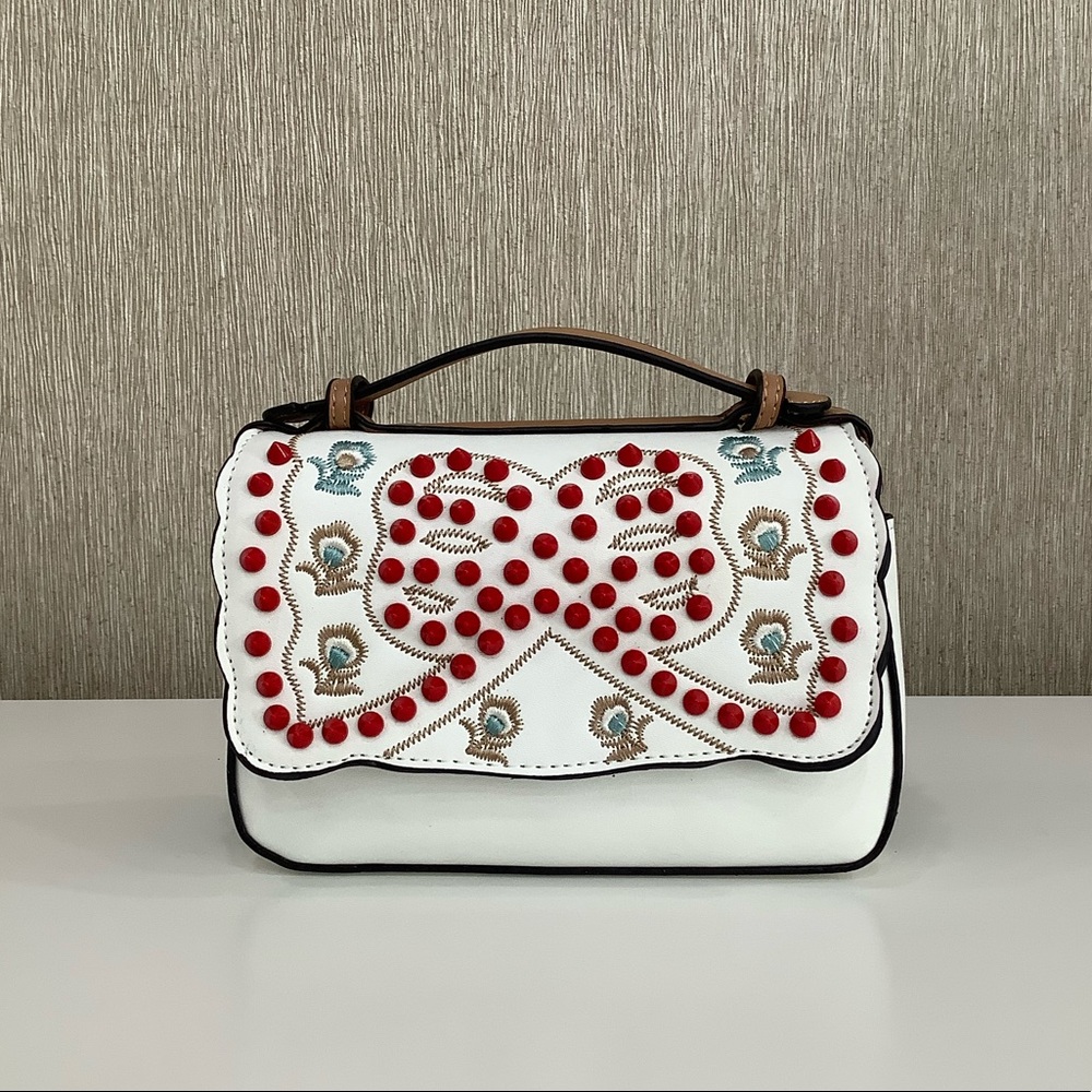 STEP BY STEP. KIDS CROSSBAGS